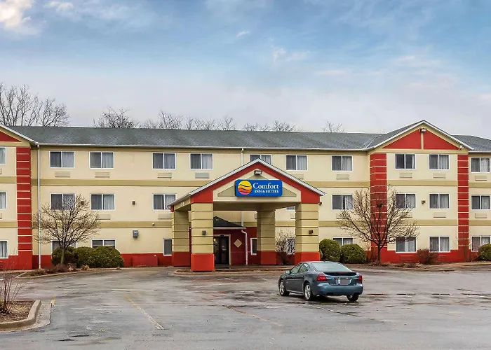 Hotel Comfort & Near I-80 East Moline
