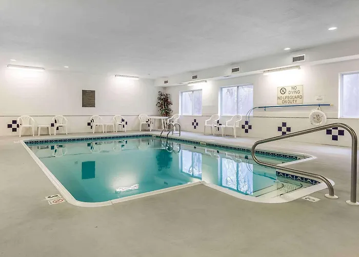 Hotel Comfort & Near I-80