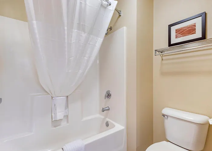 Comfort & Near I-80 Hotel 4*
