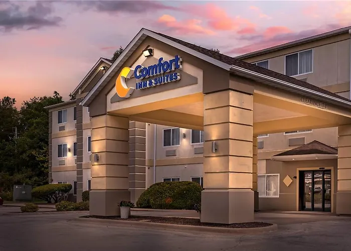 Comfort & Near I-80 Hotel East Moline