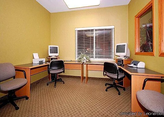 Hotel Comfort & Near I-80 East Moline